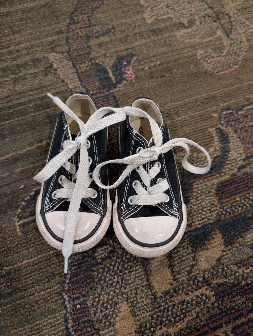 Converse Chuck Taylor All Star Low Top Sneakers